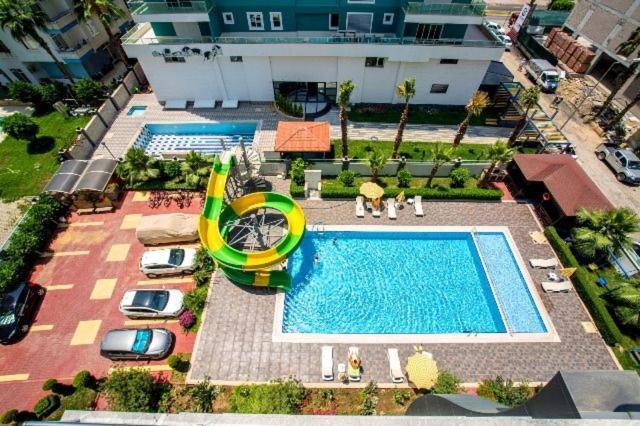 Cozy Sea View Next To The Beach, In The Mid Of The Market, Saturday Bazar, Restaurants & Bars Etc, Alanya Mahmutlar! 아파트 외부 사진